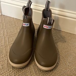 Xtratuf Womens ankle deck boot